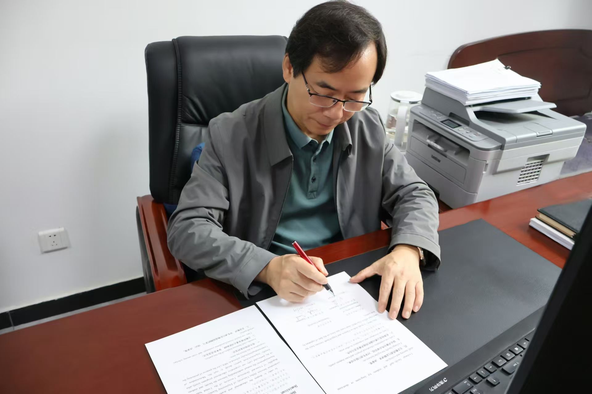 365官网与美国多米尼克大学签署合作备忘录